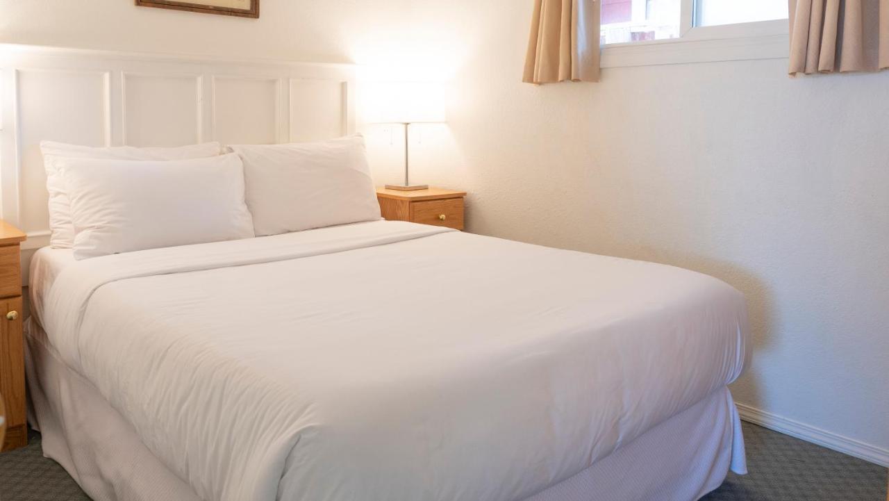 נרמטה The Village Motel מראה חיצוני תמונה